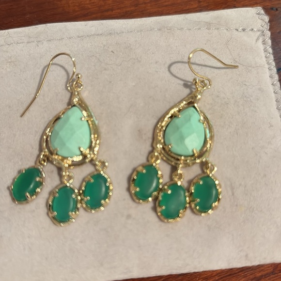 Kendra Scott drop earrings - Picture 2 of 3